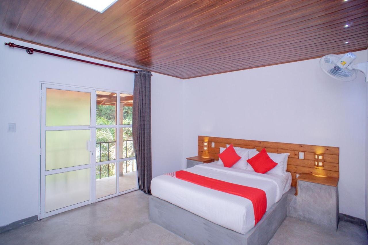 Pineview Hotel Unawatuna Bagian luar foto
