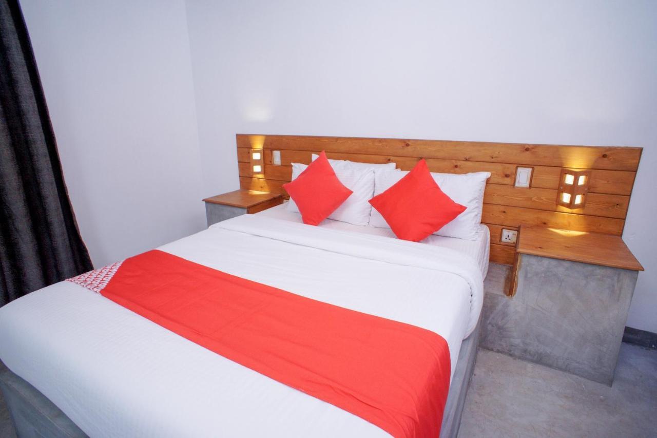 Pineview Hotel Unawatuna Bagian luar foto